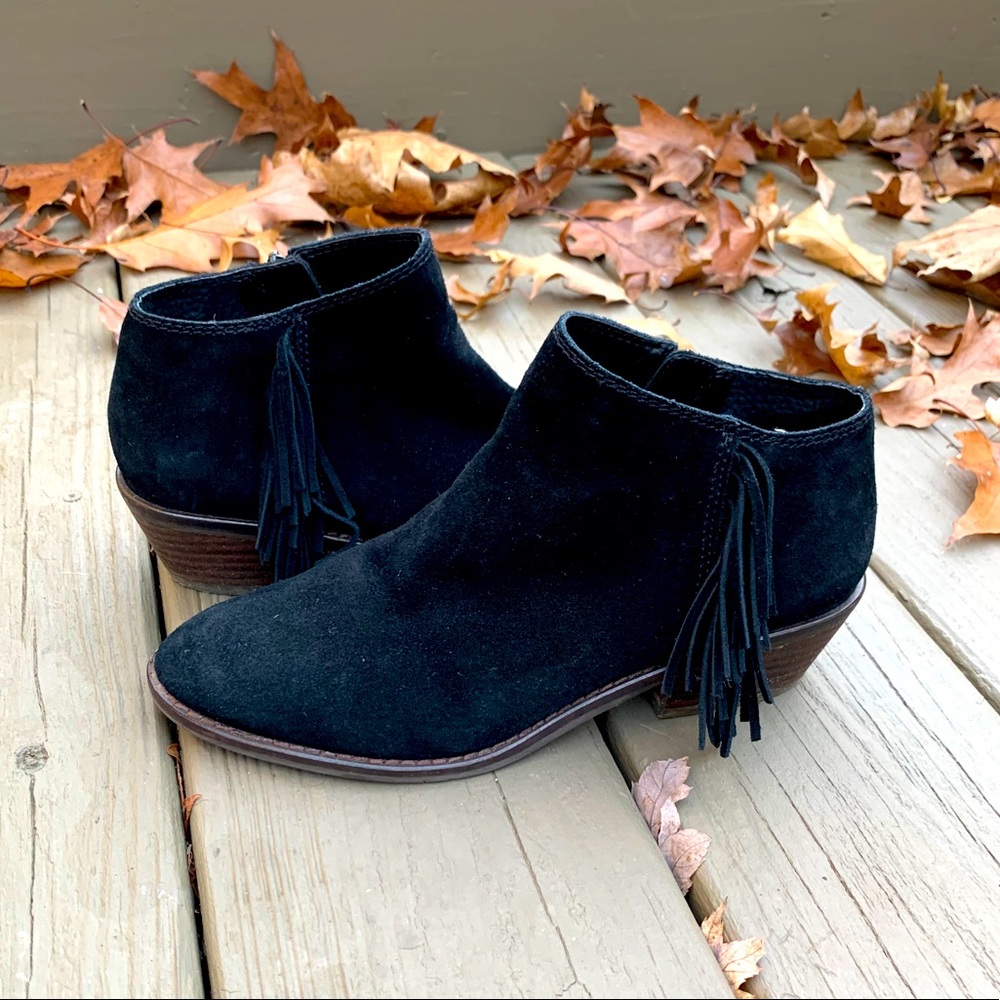 Lucky Brand sz6 bootie black suede lightly worn